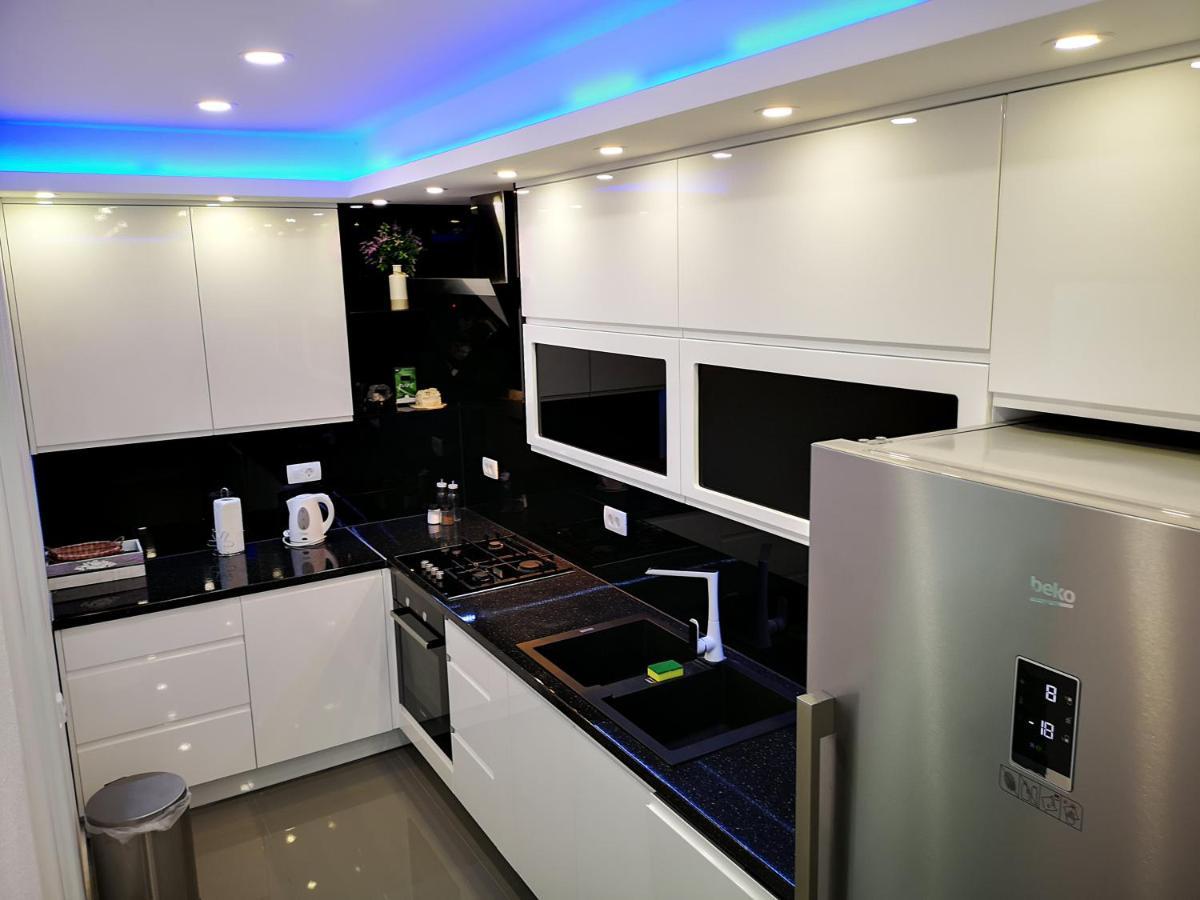 Deluxe Apartment F & M Tučepi Zewnętrze zdjęcie