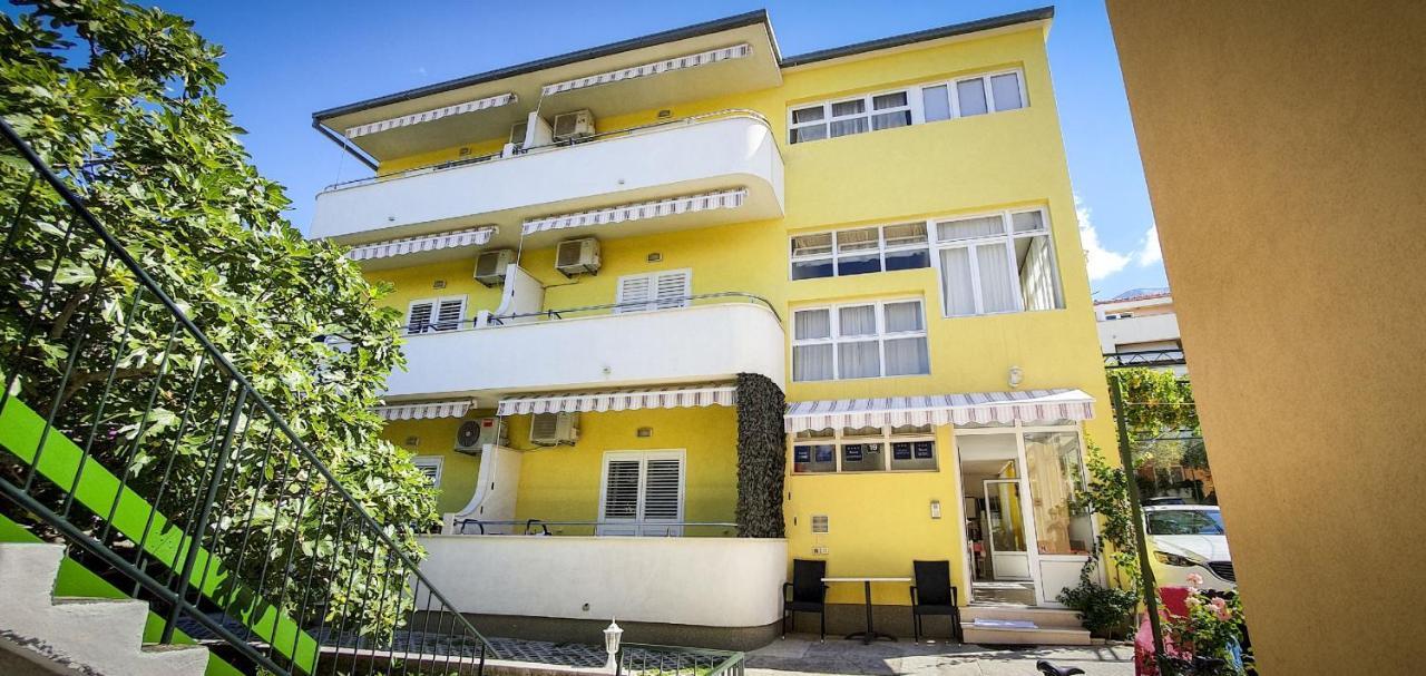 Deluxe Apartment F & M Tučepi Zewnętrze zdjęcie